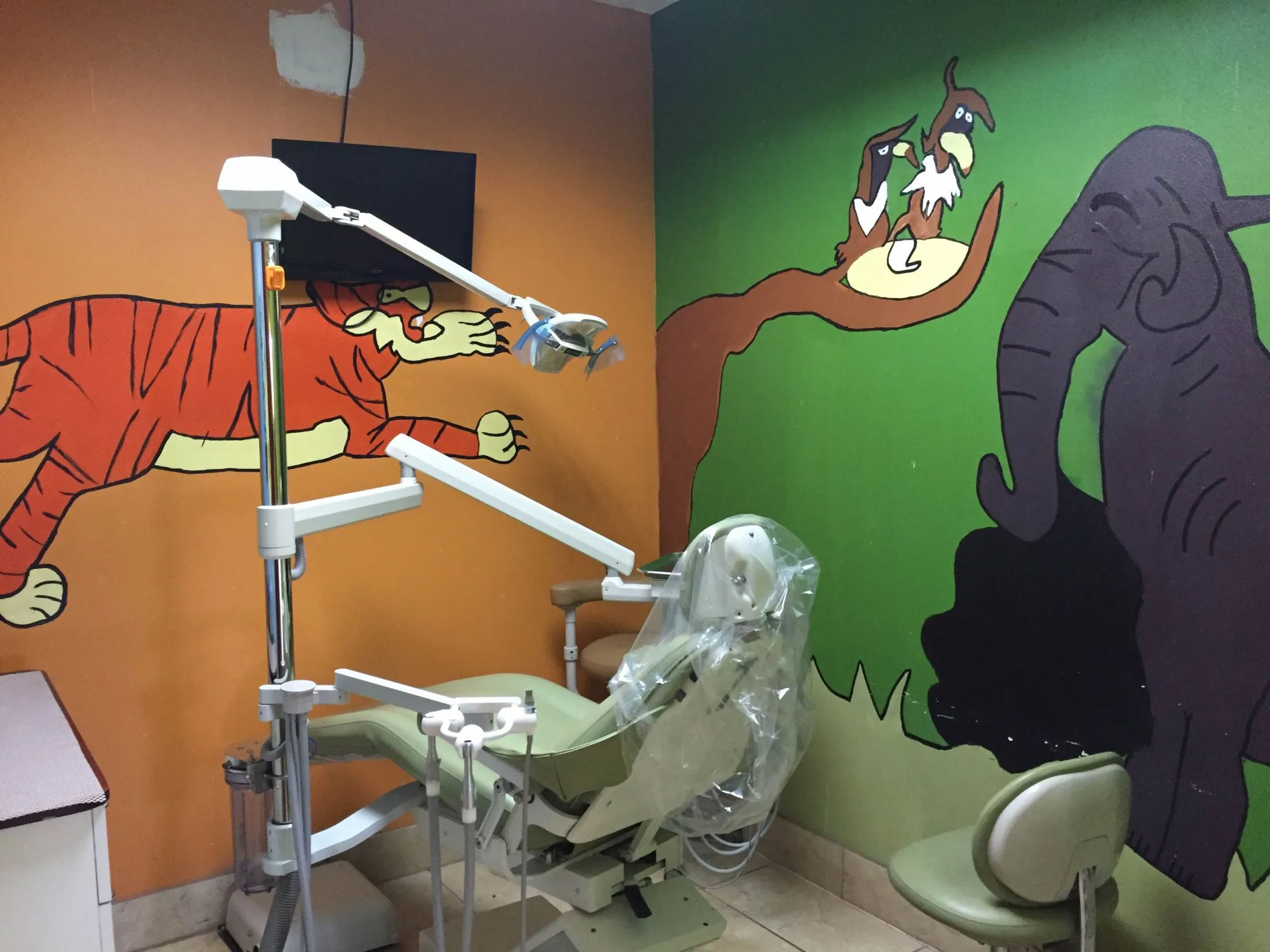 Cosmetic Dentist in Panorama City